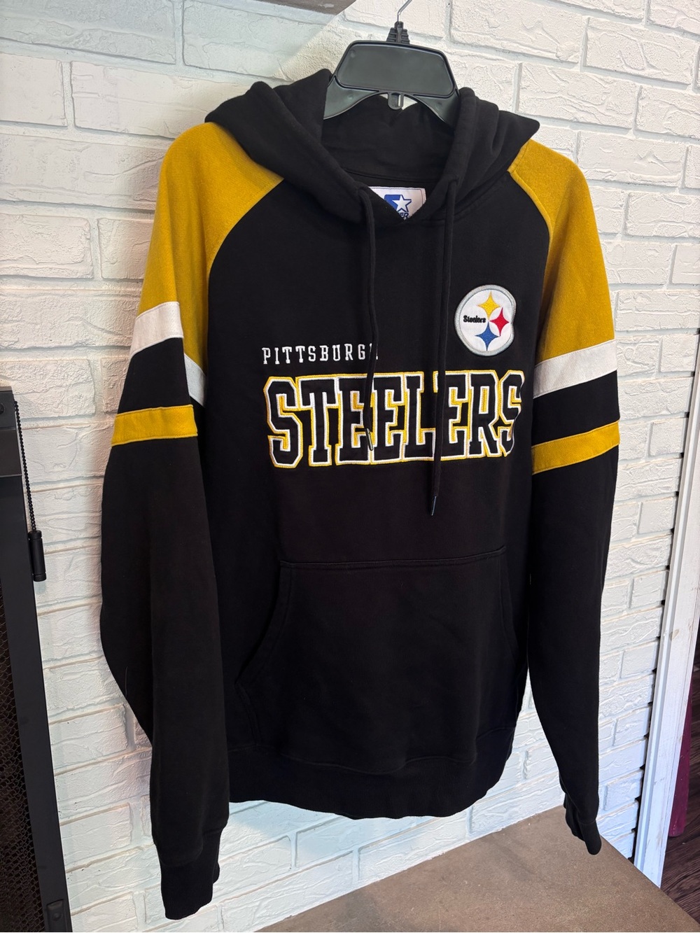 STARTER Pittsburgh Steelers Black and Gold Pullover Hoodie